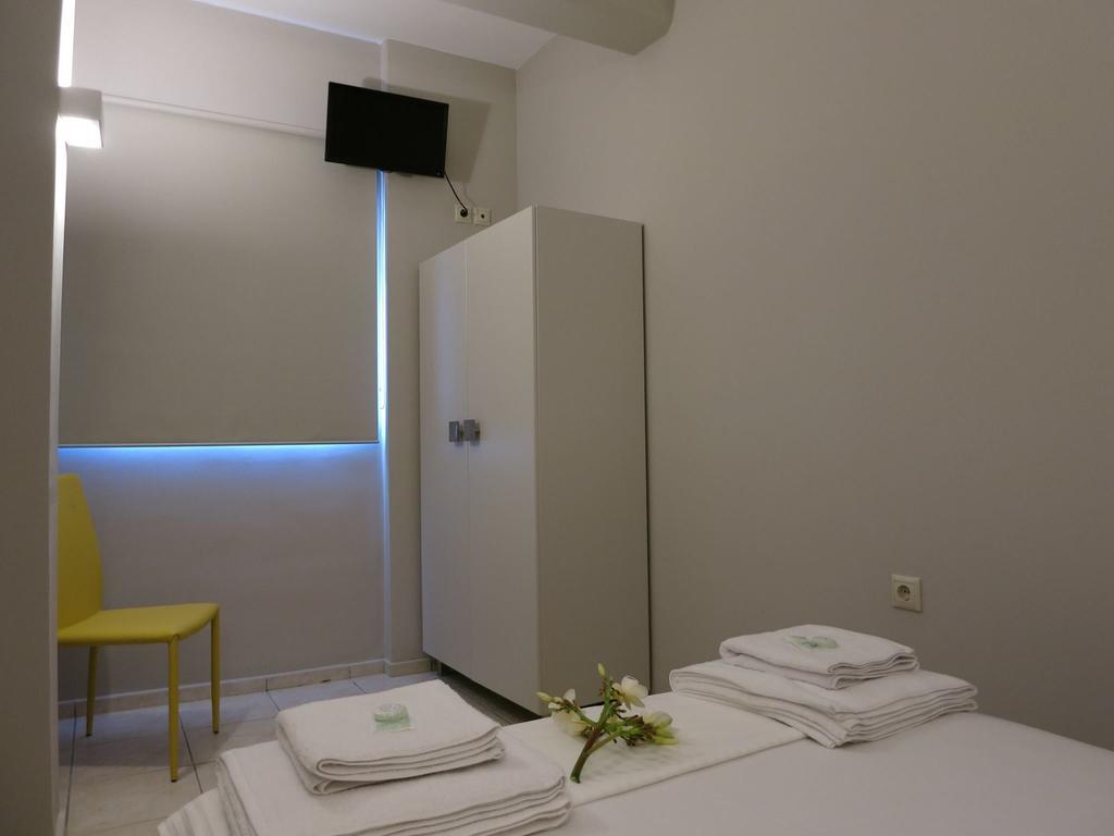 Pantheon Aparthotel Hriszí Aktí Haniá Kültér fotó