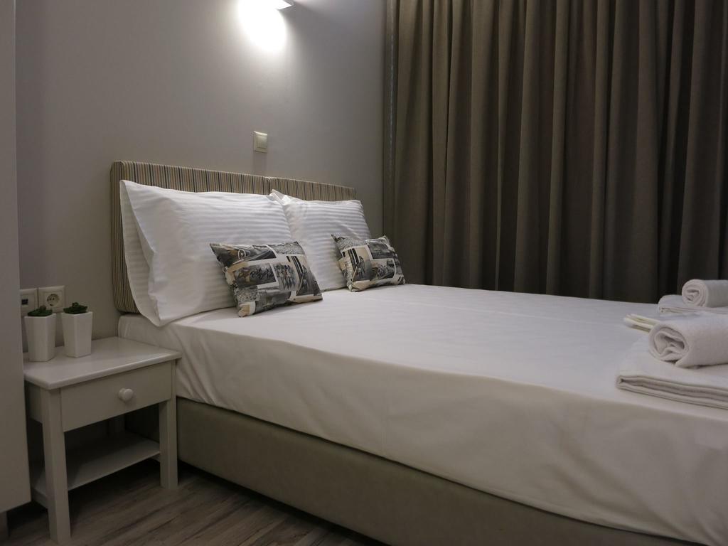 Pantheon Aparthotel Hriszí Aktí Haniá Kültér fotó