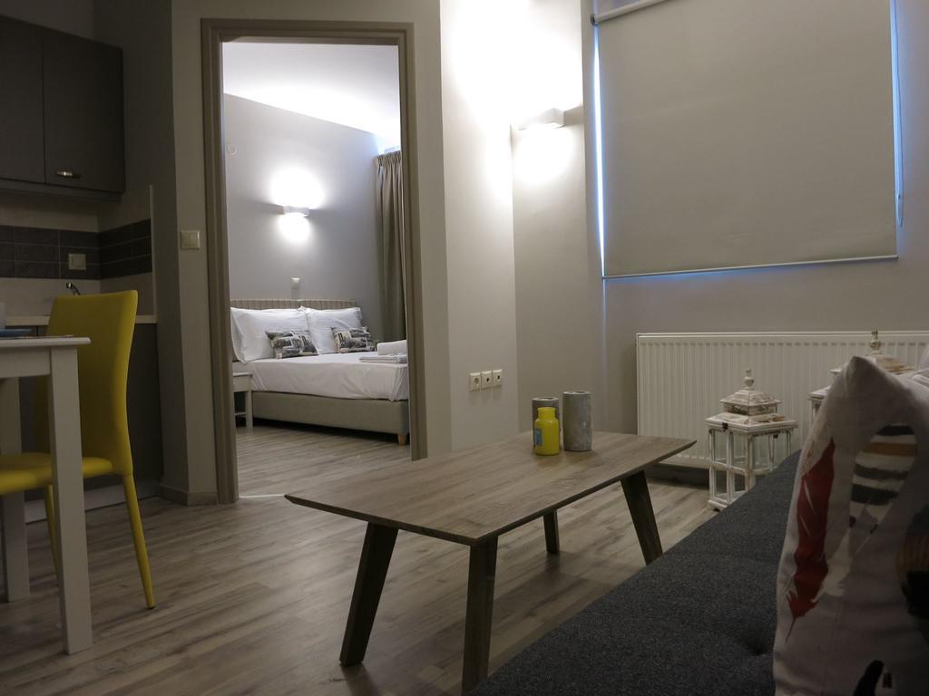 Pantheon Aparthotel Hriszí Aktí Haniá Kültér fotó
