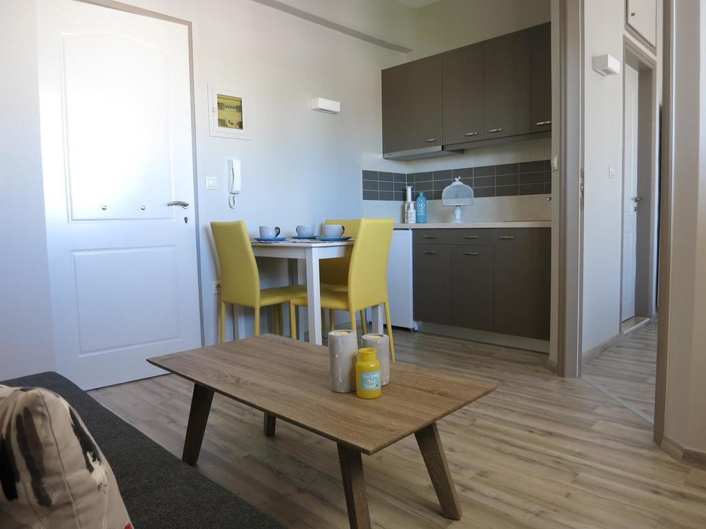 Pantheon Aparthotel Hriszí Aktí Haniá Kültér fotó