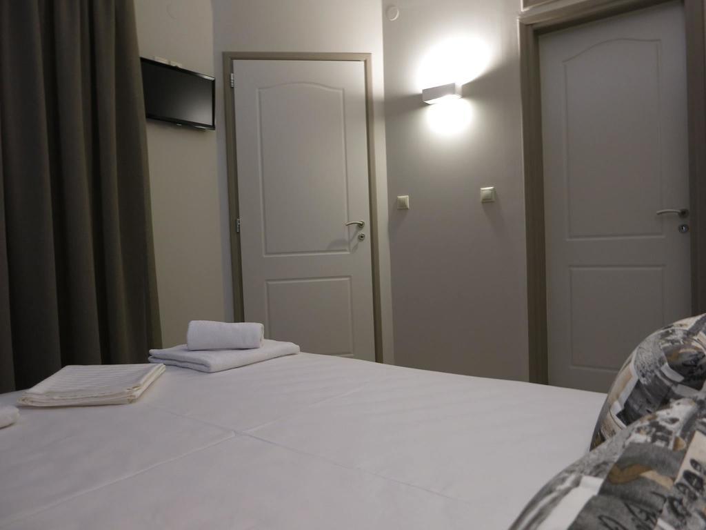 Pantheon Aparthotel Hriszí Aktí Haniá Kültér fotó