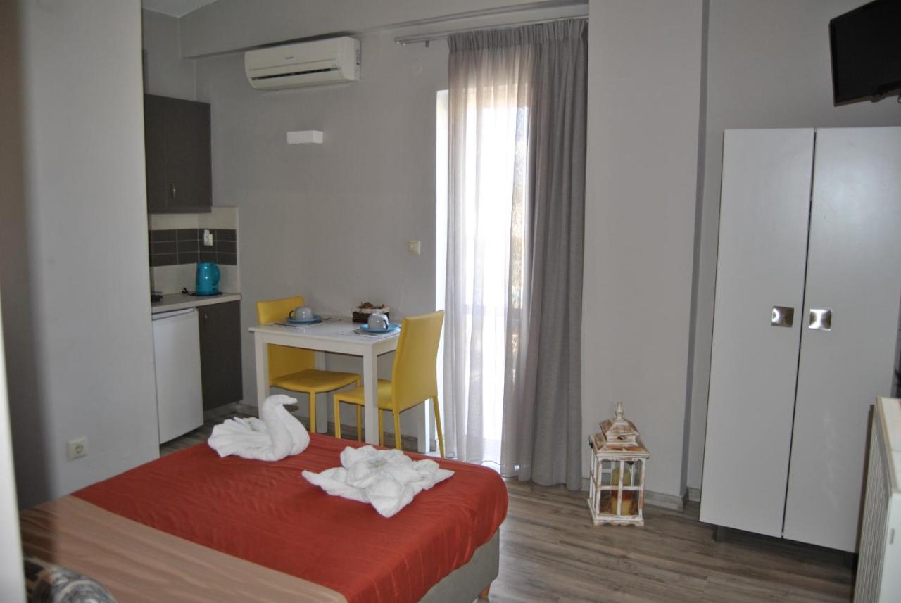 Pantheon Aparthotel Hriszí Aktí Haniá Kültér fotó